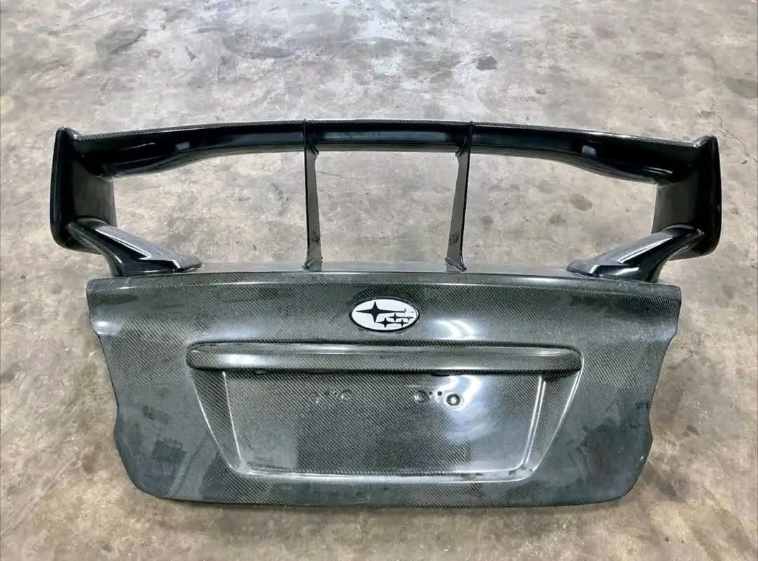 seibon carbon fiber trunk lid and spoiler